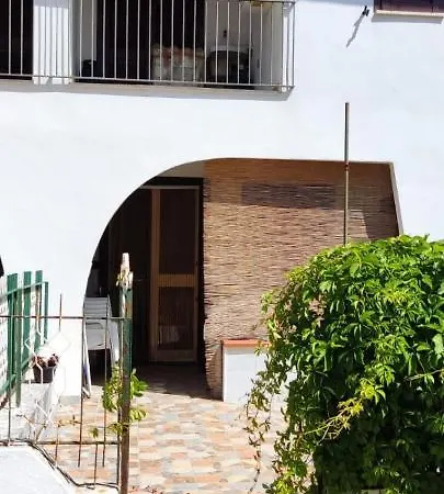 Bilocale Con Giardino Villaggio Primavera 別荘 *